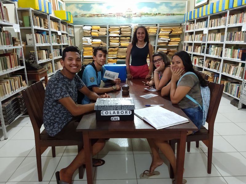 Camila Silva, Carlos Jamerson, Larissa Nogueira, Janderson Sousa, Aldriny Silva - Alunos do Colégio José de Alencar - Santarém